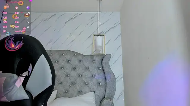 Snapshot of adara_evanss chatting on 09.18.25 adara evanss online show from 09.18.25