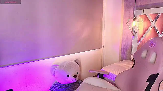 Snapshot of adara_evanss chatting on 11.25.25 adara evanss online show from 11.25.25