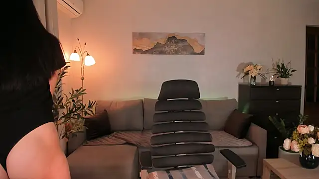 Snapshot of Viki_Bellson chatting on 09.11.25 Viki Bellson online show from 09.11.25