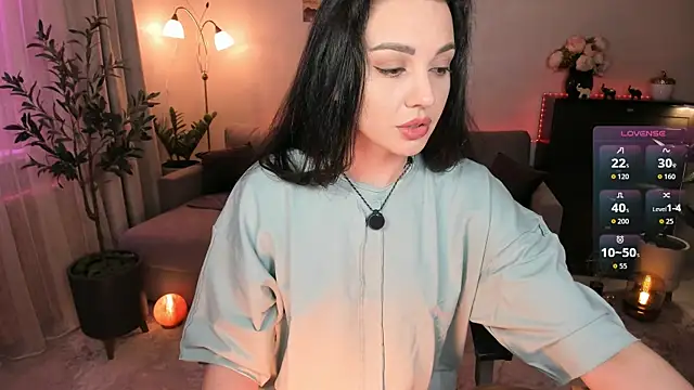 Snapshot of Viki_Bellson chatting on 05.17.26 Viki Bellson online show from 05.17.26