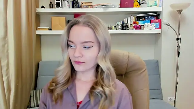 Snapshot of Kara_Smith_ chatting on 01.06.25 Kara Smith online show from 01.06.25