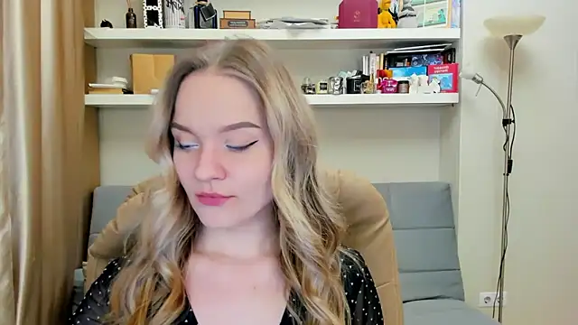 Snapshot of Kara_Smith_ chatting on 01.31.25 Kara Smith online show from 01.31.25