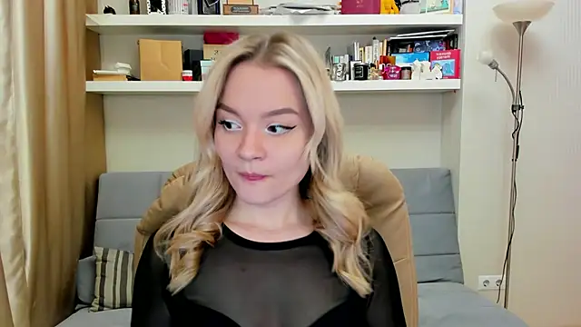 Snapshot of Kara_Smith_ chatting on 03.02.25 Kara Smith online show from 03.02.25