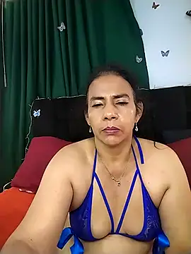 Snapshot of AlexaNovoa_ chatting on 11.09.25 AlexaNovoa online show from 11.09.25