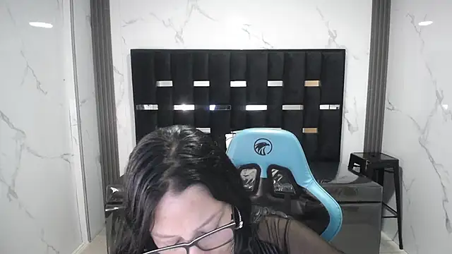 Snapshot of valeria_a1 chatting on 11.14.25 valeria a1 online show from 11.14.25