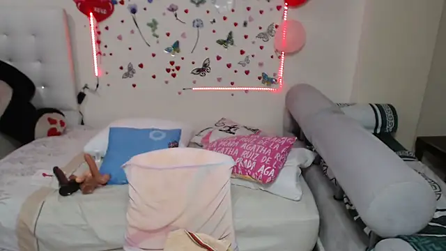 Snapshot of Olgahunder chatting on 02.08.26 Olgahunder online show from 02.08.26