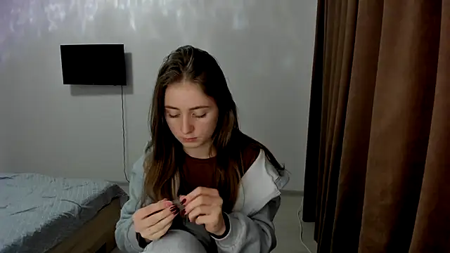 Snapshot of LilyHaart chatting on 11.12.25 LilyHaart online show from 11.12.25