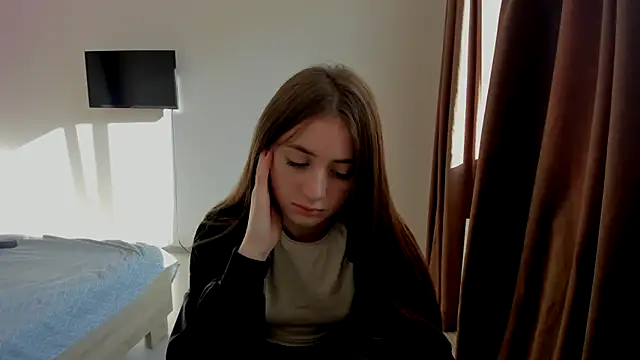 Snapshot of LilyHaart chatting on 11.14.25 LilyHaart online show from 11.14.25