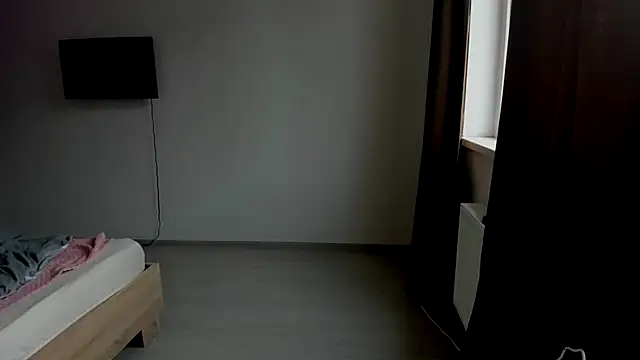 Snapshot of LilyHaart chatting on 11.18.25 LilyHaart online show from 11.18.25