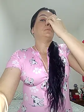 Snapshot of megan_milf79 chatting on 02.14.26 megan milf79 online show from 02.14.26