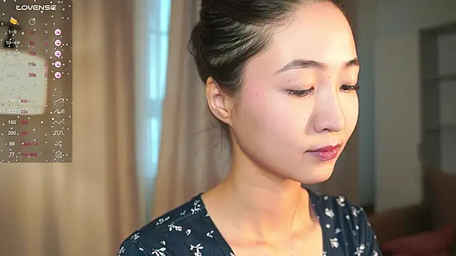 SeulBi online show from 11.26.25