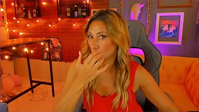 SarahAlluring online show from 09.19.25