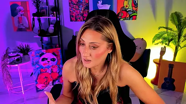 SarahAlluring online show from 11.06.25