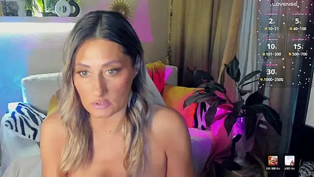 SarahAlluring online show from 05.25.26