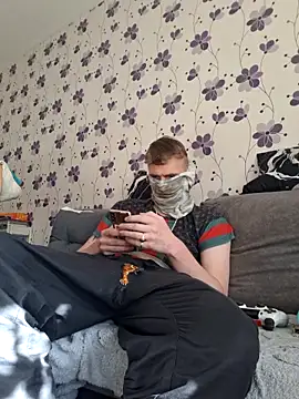 Snapshot of ThePython666 chatting on 10.20.25 ThePython666 online show from 10.20.25