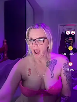 Curvy-Cleo online show from 06.04.26
