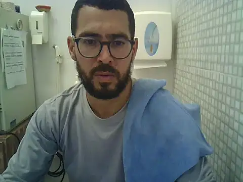 Snapshot of pdasgyn chatting on 10.30.25 pdasgyn online show from 10.30.25