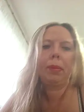 Snapshot of Irina3718 chatting on 11.27.25 Irina3718 online show from 11.27.25