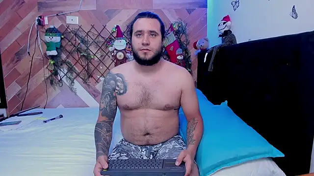 Snapshot of EmilyandChristianTattoos chatting on 12.21.25 EmilyandChristianTattoos online show from 12.21.25