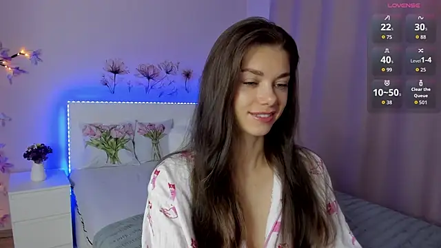 Snapshot of Eva_McCoy chatting on 09.23.25 Eva McCoy online show from 09.23.25