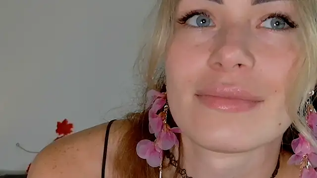 SweetDarling7 online show from 10.26.25