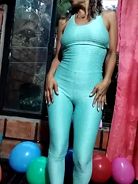 Snapshot of Lady_Lolla11 chatting on 10.11.25 Lady Lolla11 online show from 10.11.25