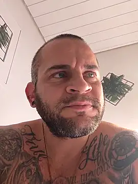 Snapshot of 19ribon chatting on 09.13.25 19ribon online show from 09.13.25