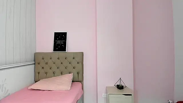 Tania Duque online show from 11.24.25