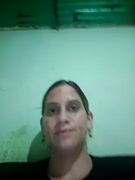 Snapshot of VictoriaLuxe chatting on 09.19.25 VictoriaLuxe online show from 09.19.25