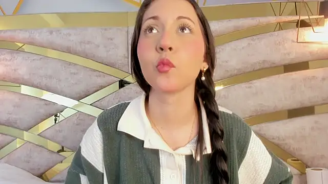 Snapshot of Sofiia_Rossee_ chatting on 11.10.25 Sofiia Rossee online show from 11.10.25