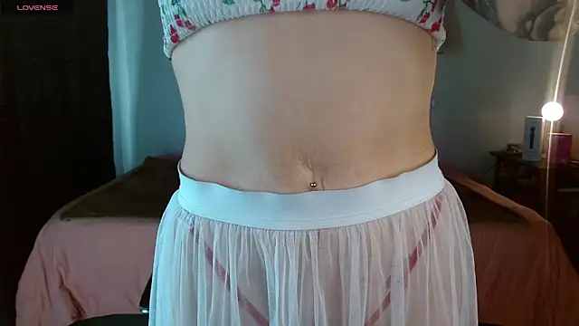 mia velvet1 online show from 11.05.25