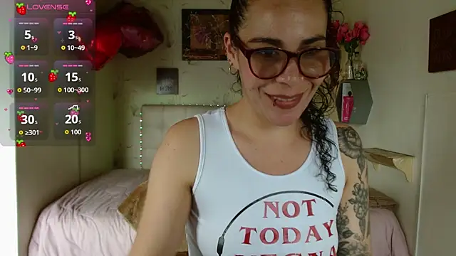 mia velvet1 online show from 04.07.26