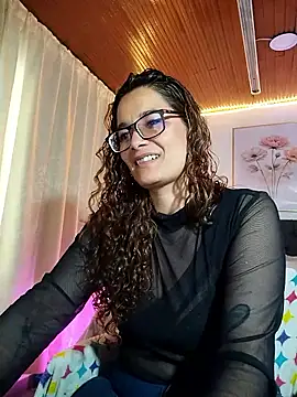 Snapshot of Rose_Thompson1 chatting on 05.30.26 Rose Thompson1 online show from 05.30.26