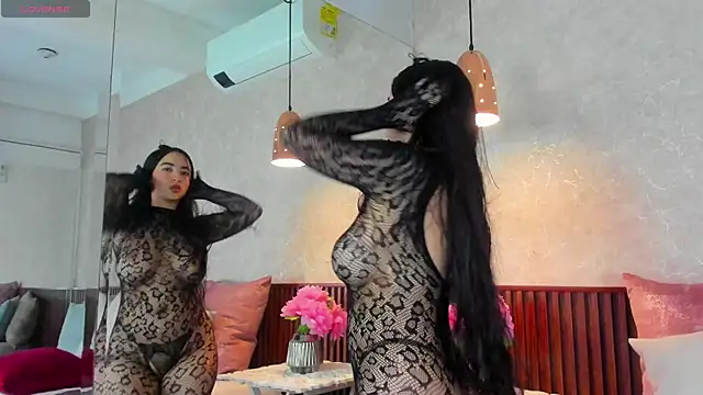 alisonnwalker2025 online show from 09.13.25