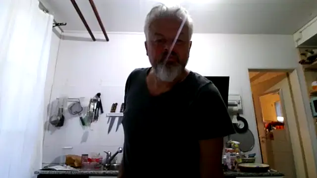 Snapshot of Berg_Boy chatting on 03.21.26 Berg Boy online show from 03.21.26