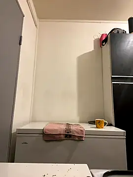 Hugo34bg online show from 10.30.25