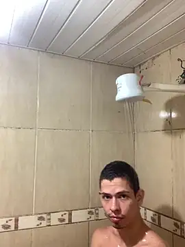 Snapshot of craxybaby chatting on 03.18.25 craxybaby online show from 03.18.25