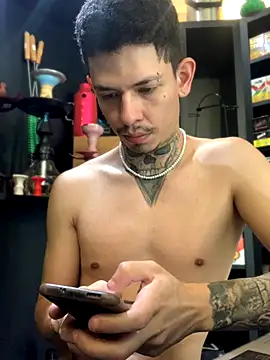 Snapshot of craxybaby chatting on 11.01.25 craxybaby online show from 11.01.25