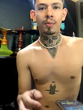 Snapshot of craxybaby chatting on 11.12.25 craxybaby online show from 11.12.25