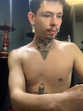 Snapshot of craxybaby chatting on 11.26.25 craxybaby online show from 11.26.25