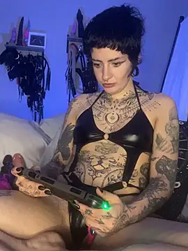 littleinkedblaise666 online show from 12.20.25