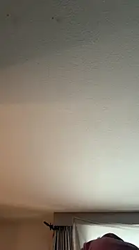 2brokegirlz online show from 03.11.25