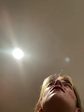 2brokegirlz online show from 09.11.25