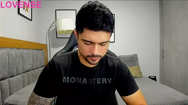 Snapshot of Dante_Storm chatting on 10.22.25 Dante Storm online show from 10.22.25