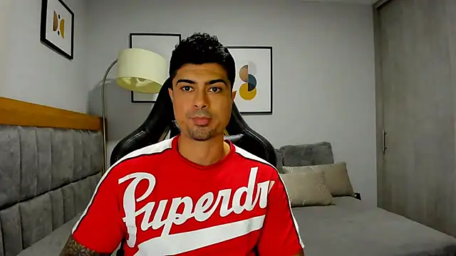 Snapshot of Dante_Storm chatting on 10.31.25 Dante Storm online show from 10.31.25