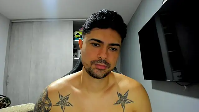 Snapshot of Dante_Storm chatting on 11.15.25 Dante Storm online show from 11.15.25