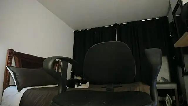 Hat girl online show from 01.15.26