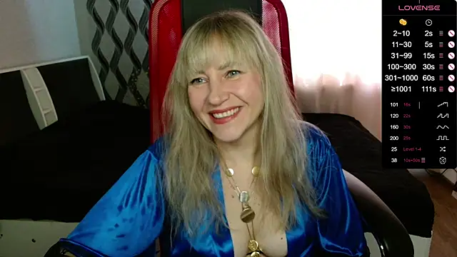 Snapshot of ganet469 chatting on 10.01.25 ganet469 online show from 10.01.25