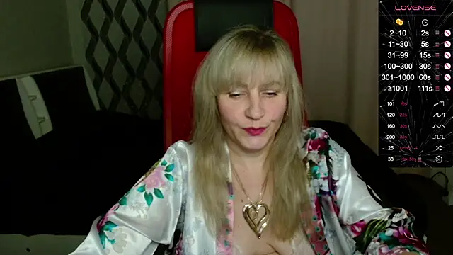 Snapshot of ganet469 chatting on 10.10.25 ganet469 online show from 10.10.25