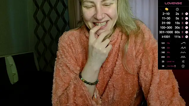 Snapshot of ganet469 chatting on 11.26.25 ganet469 online show from 11.26.25